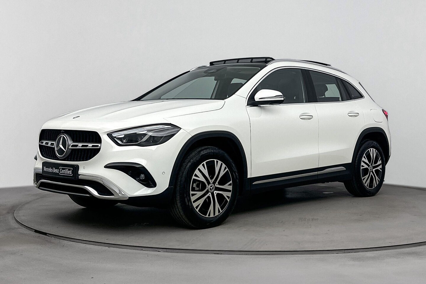 Mercedes-Benz GLA-Klasse - GLA 250e Luxury Line | Advanced Plus Pakket | Winterpakket | Panoramadak | Distronic | 360 - AutoWereld.nl