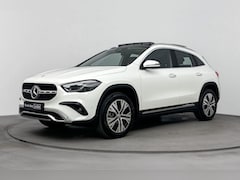 Mercedes-Benz GLA-Klasse - GLA 250e Luxury Line | Advanced Plus Pakket | Winterpakket | Panoramadak | Distronic | 360