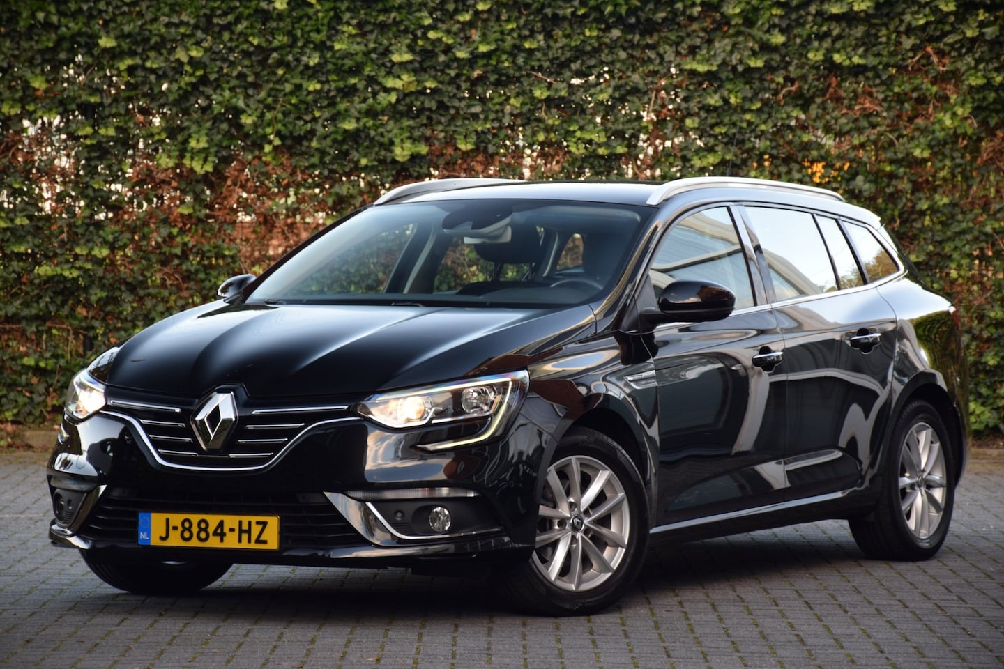 Renault Mégane Estate - 1.3 TCe Limited goed onderhouden/ groot scherm - AutoWereld.nl