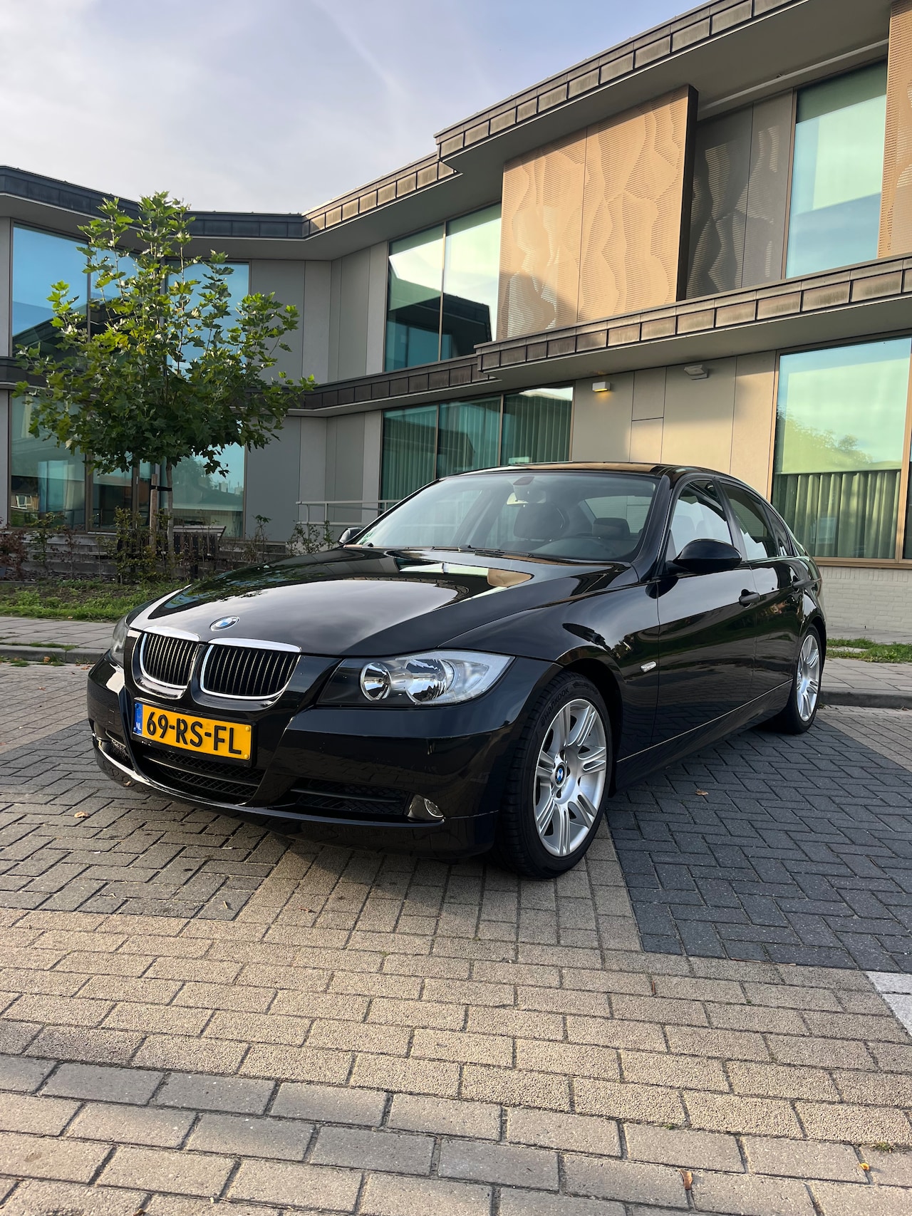 BMW 3-serie - 320i Executive - AutoWereld.nl