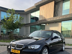 BMW 3-serie - 320i Executive