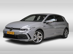 Volkswagen Golf - 1.5 eTSI R-Line (2x) DSG | Navigatie | LM '17 | PDC + Camera | Aut. Airco