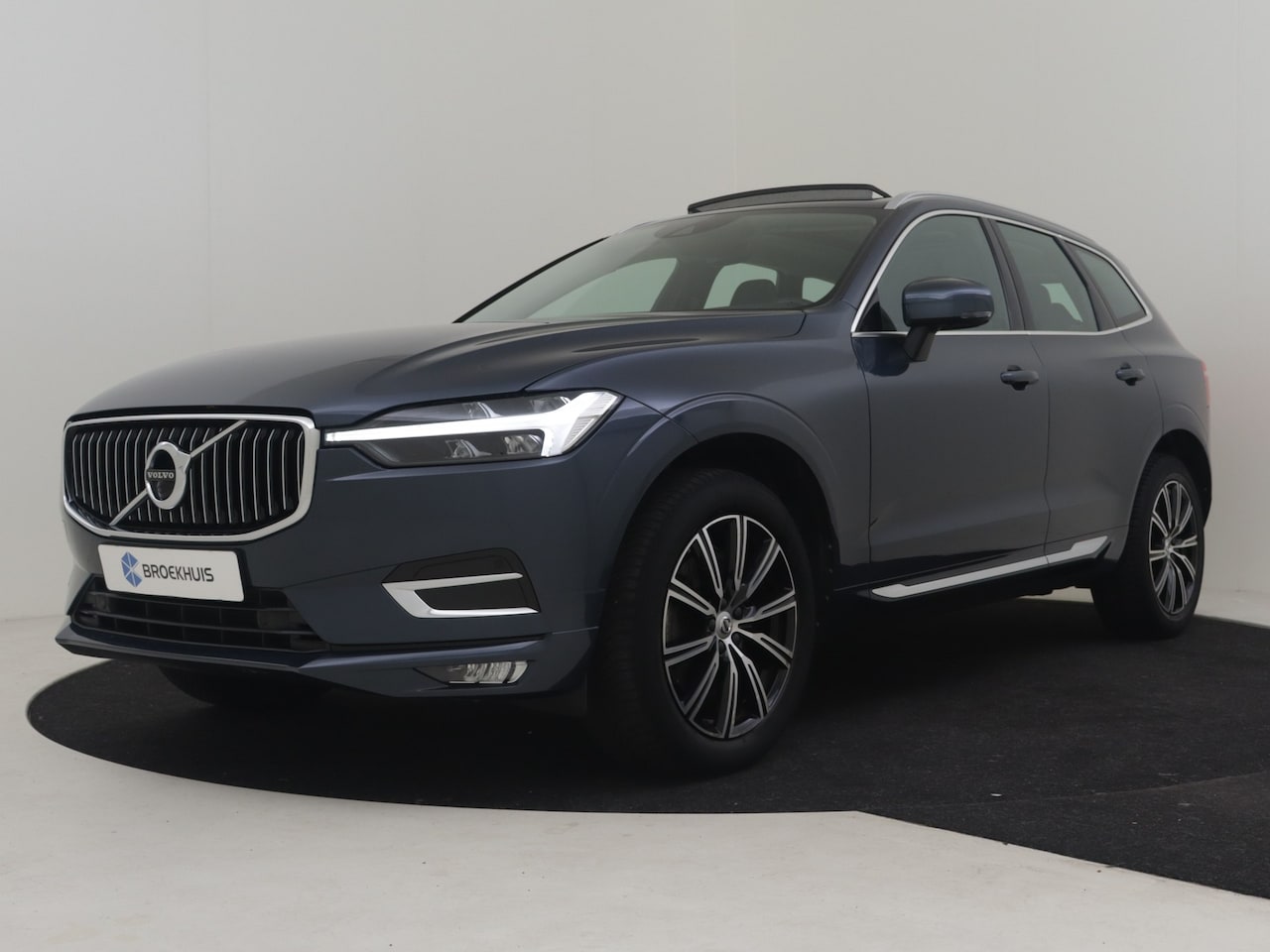 Volvo XC60 - 2.0 B5 Inscription 250pk AUTO | Panoramadak | Lederen bekleding | Harman Kardon audio | St - AutoWereld.nl
