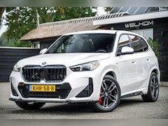 BMW iX1 - EDrive 20 M Sport Live Cockpit I Mineralweiss Metallic I Head Up I Led I CarPlay I 360 Cam