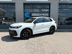 Volkswagen Tiguan - R-Line Edition - eHybrid | 'App-Connect' draadloze smartphone integratie | Achteruitrijcam