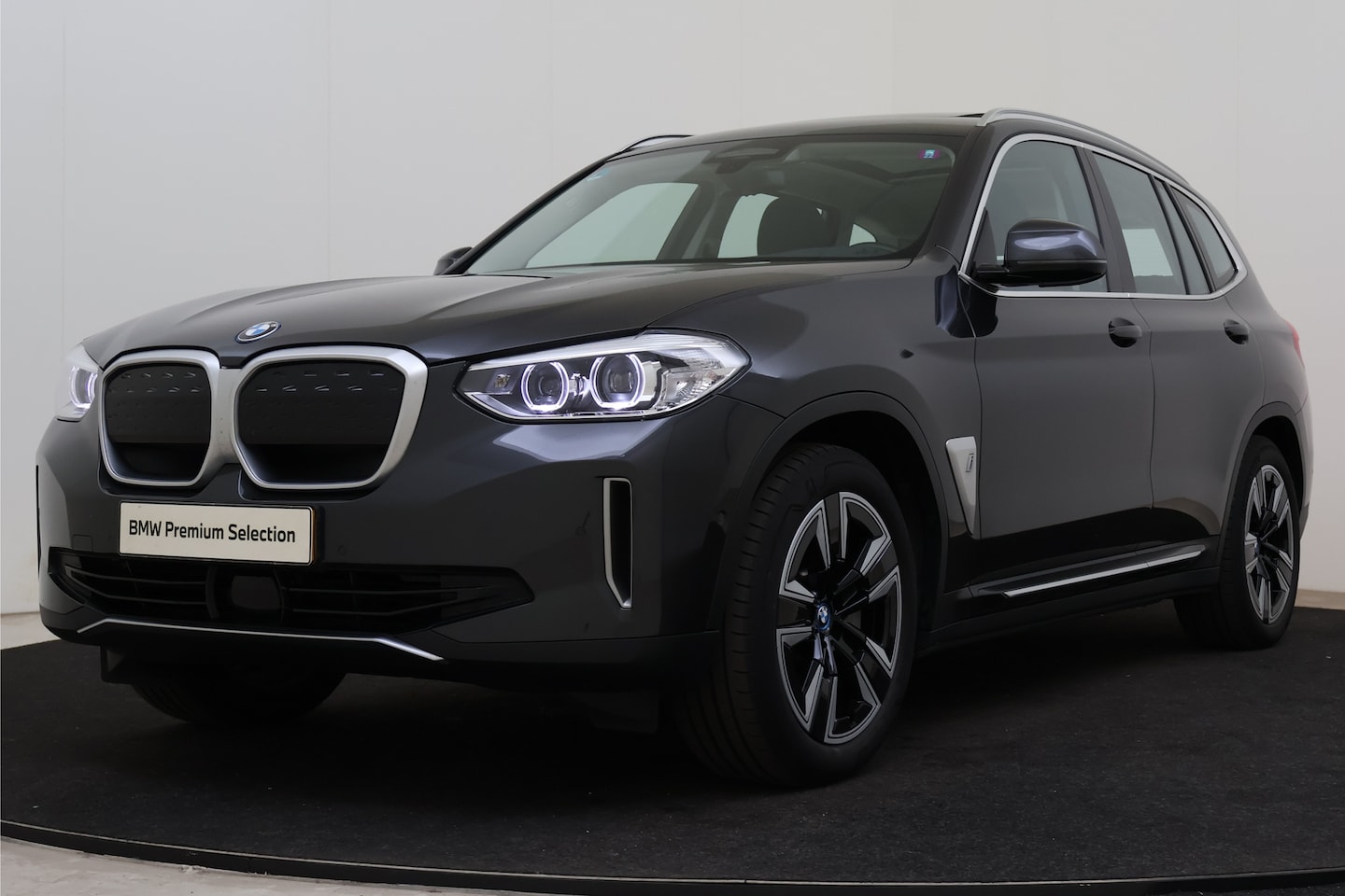 BMW iX3 - Executive / Trekhaak / Achteruitrijcamera / LED / Stoelverwarming - AutoWereld.nl