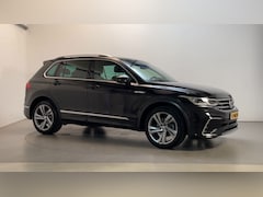 Volkswagen Tiguan - 1.5 TSI DSG R-Line Business+ Camera Sfeerverlichting App-Connect Navigatie