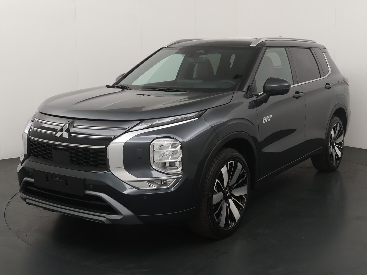 Mitsubishi Outlander - 2.4 PHEV Instyle+ | Cognac Leder | Panoramadak | Gevent. Leder | - AutoWereld.nl