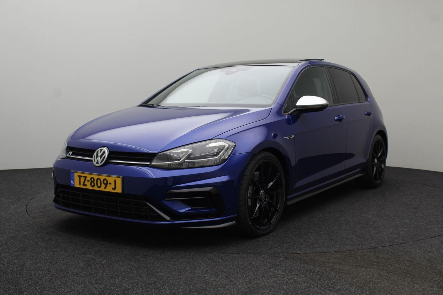 Volkswagen Golf - 2.0 TSI 4Motion R 2017 | Schuif Kantel Dak | Achteruitrij Camera | Android/Apple Carplay | - AutoWereld.nl