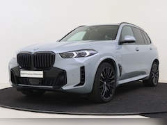 BMW X5 - xDrive50e High Executive M Sport Automaat / Panoramadak Sky Lounge / Parking Assistant Pro