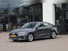 Audi A3 Limousine - 30 TFSI S edition 110PK / 81kW DSG, Panoramadak, verwarmbare voorstoelen, S-Line in- en ex