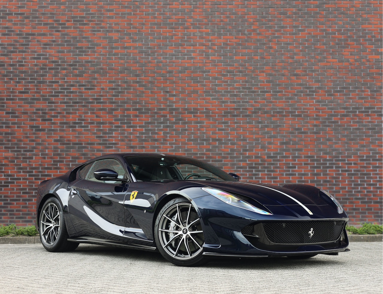 Ferrari 812 Superfast - 6.5 V12 HELE | Tailor Made - Blu Micalizzato - AutoWereld.nl