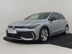 Volkswagen Golf - 1.5 eHybrid GTE 272PK DSG/AUTO | Camera | IQ Light l Elektr. Trekhaak | Parkeerassistent |