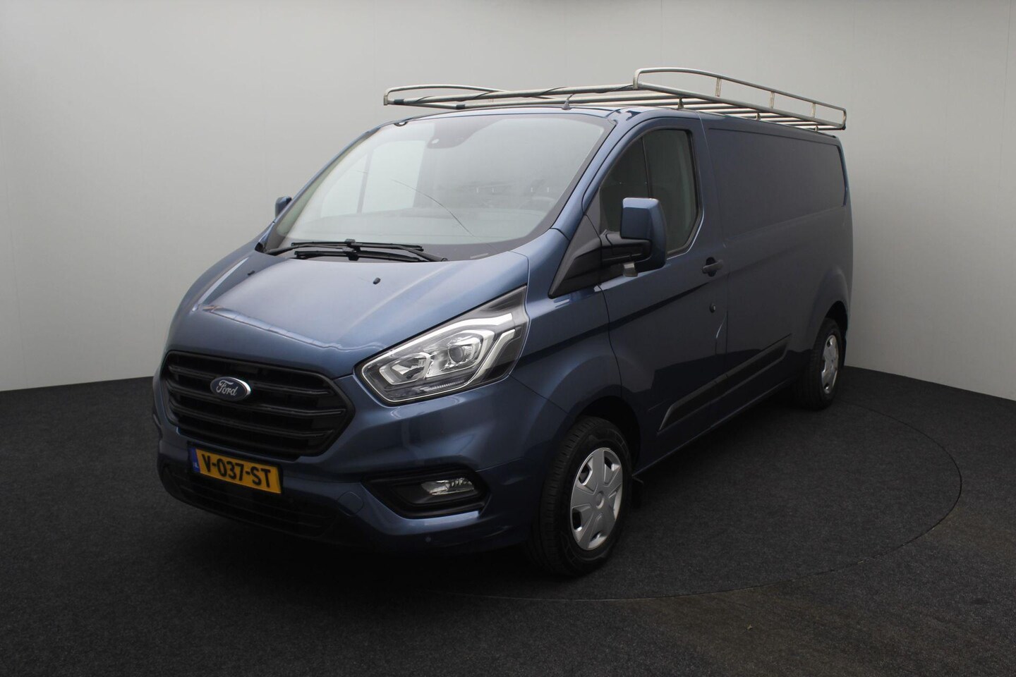 Ford Transit Custom - 300 2.0 TDCI L2H1 Trend 2018 | Airco | Cruise Control | Imperiaal | Trekhaak | Parkeersens - AutoWereld.nl