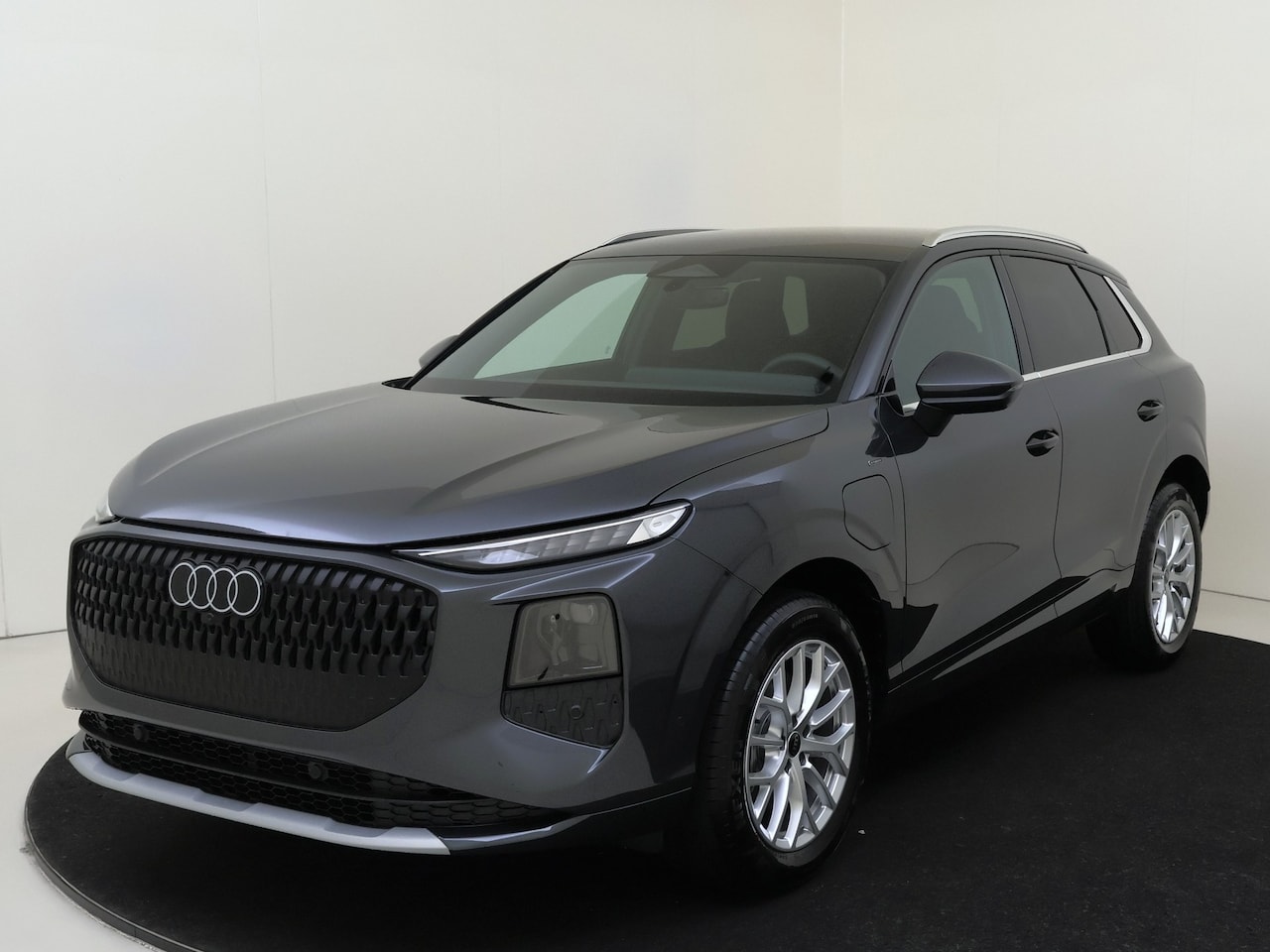 Audi Q3 - e-hybrid S tronic 6 272pk Advanced edition - AutoWereld.nl