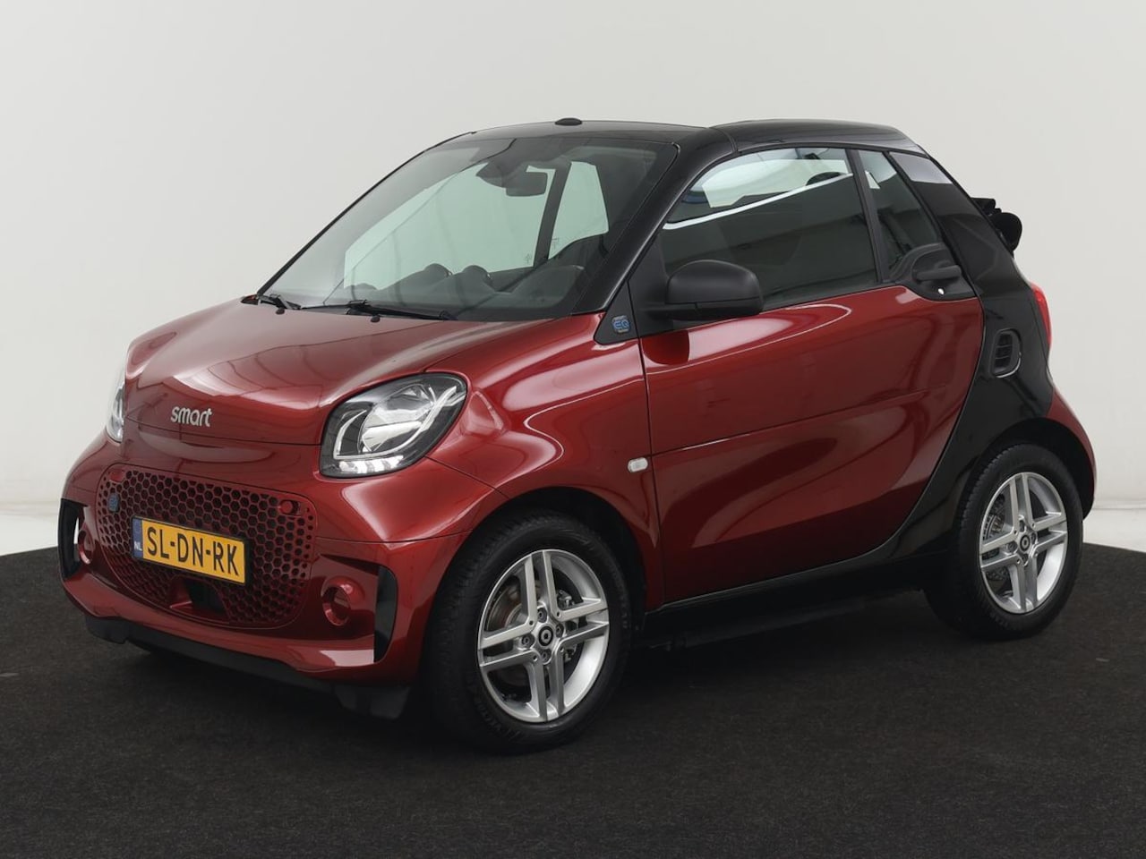 Smart Fortwo cabrio - EQ Comfort 18 kWh | SOH 92,2% | Carplay | Cruise control | Climate control | Elektrisch vo - AutoWereld.nl