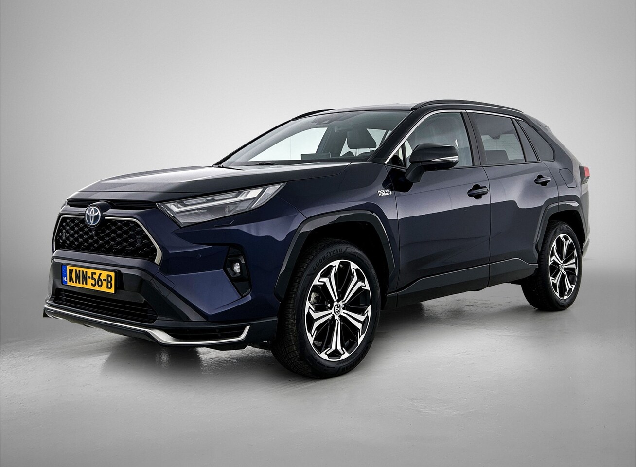 Toyota RAV4 - Plug-in Hybrid 300 AWD Bi-Tone Plus | Trekhaak | Stoelkoeling | - AutoWereld.nl
