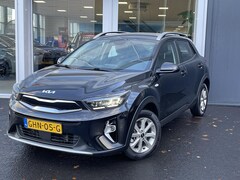 Kia Stonic - 1.0 T-GDi MHEV DynamicLine Achteruitrijcamera | Cruise control | Airco | Centrale deurvegr