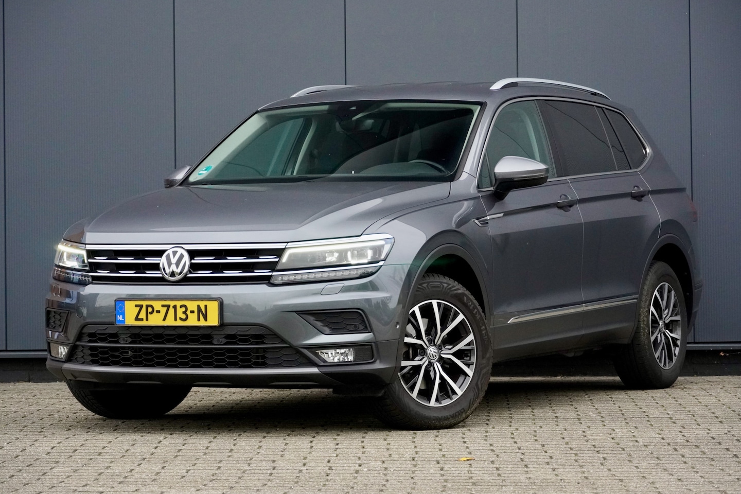Volkswagen Tiguan Allspace - 1.5 TSI 150 pk 7-PERS COMFORTLINE BUSINESS AUTOMAAT / 1e EIGENAAR / 7-PERSOONS / BTW-AUTO - AutoWereld.nl