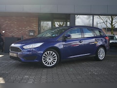 Ford Focus Wagon - 1.0 Trend Edition, Navi, 17''LM, Riem vervangen, Nieuwe APK, Trekhaak, Cruise control