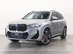 BMW X1 - xDrive25e M Sport Automaat / Panoramadak / Trekhaak / Sportstoelen / Head-Up / Comfort Acc