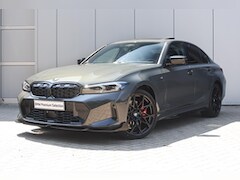 BMW 3-serie - 330e M Sport Automaat / Schuif-kanteldak / Sportstoelen / Adaptieve LED / Comfort Access /