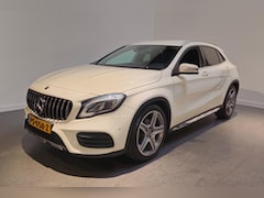 Mercedes-Benz GLA-Klasse - 180 Business Solution AMG style - Navi - 19" LM AMG Velgen - Achteruitrijcamera - Leder