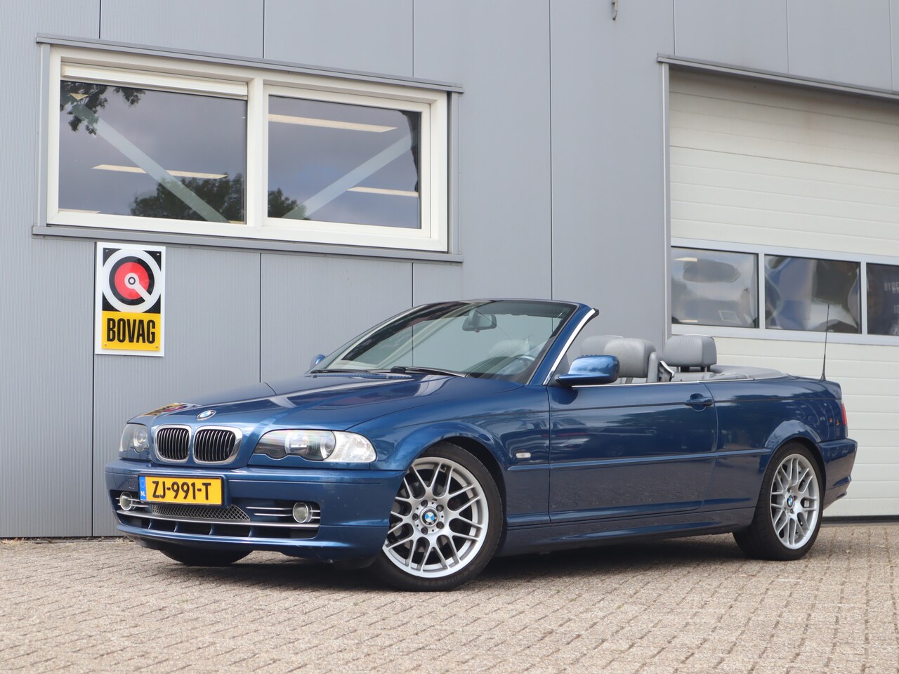 BMW 3-serie Cabrio - 323Ci Executive / Cruise / Airco / Stoelverwarming - AutoWereld.nl