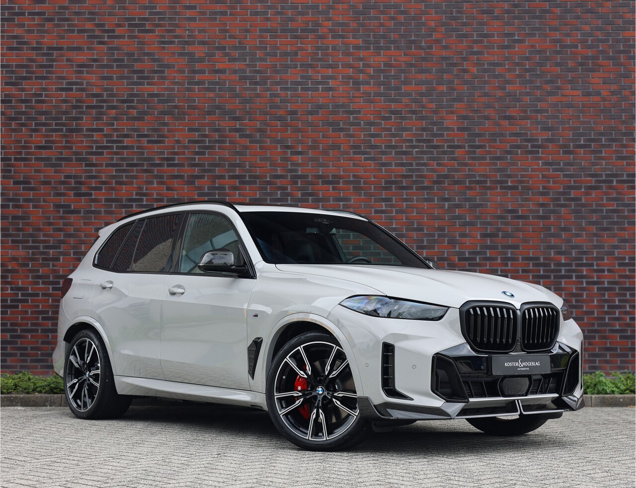BMW X5 - 50e xDrive | M Performance - Individual - Sky Lounge - AutoWereld.nl