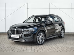 BMW X1 - xDrive25e High Executive Automaat / Head-Up / Adaptieve LED / Stoelverwarming / Cruise Con