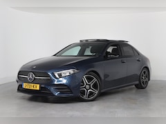 Mercedes-Benz A-klasse - 180 Business Solution AMG | Open Dak | Trekhaak | Sfeerverlichting | Sportstoelen | Camera