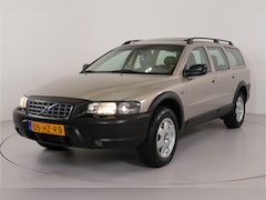 Volvo V70 Cross Country - 2.4 T Geartr. Comf. | Blijvend Youngtimer | Trekhaak | Lage stand |