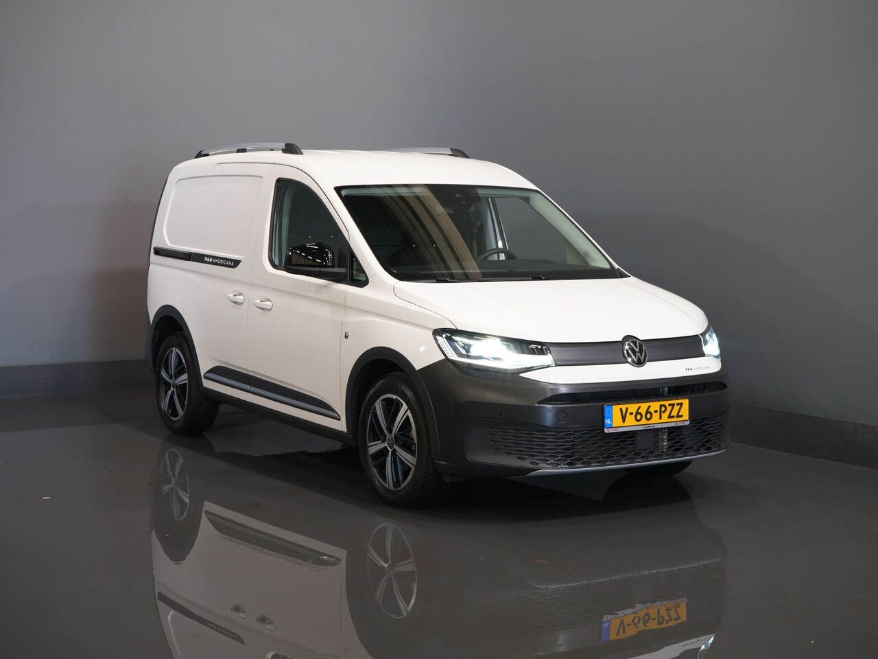 Volkswagen Caddy Cargo - 2.0 TDI 100 pk Pan Americana LED/ 2x Schuifdeur/ Virtual Cockpit/ Carplay/ Camera/ PDC/ Cr - AutoWereld.nl