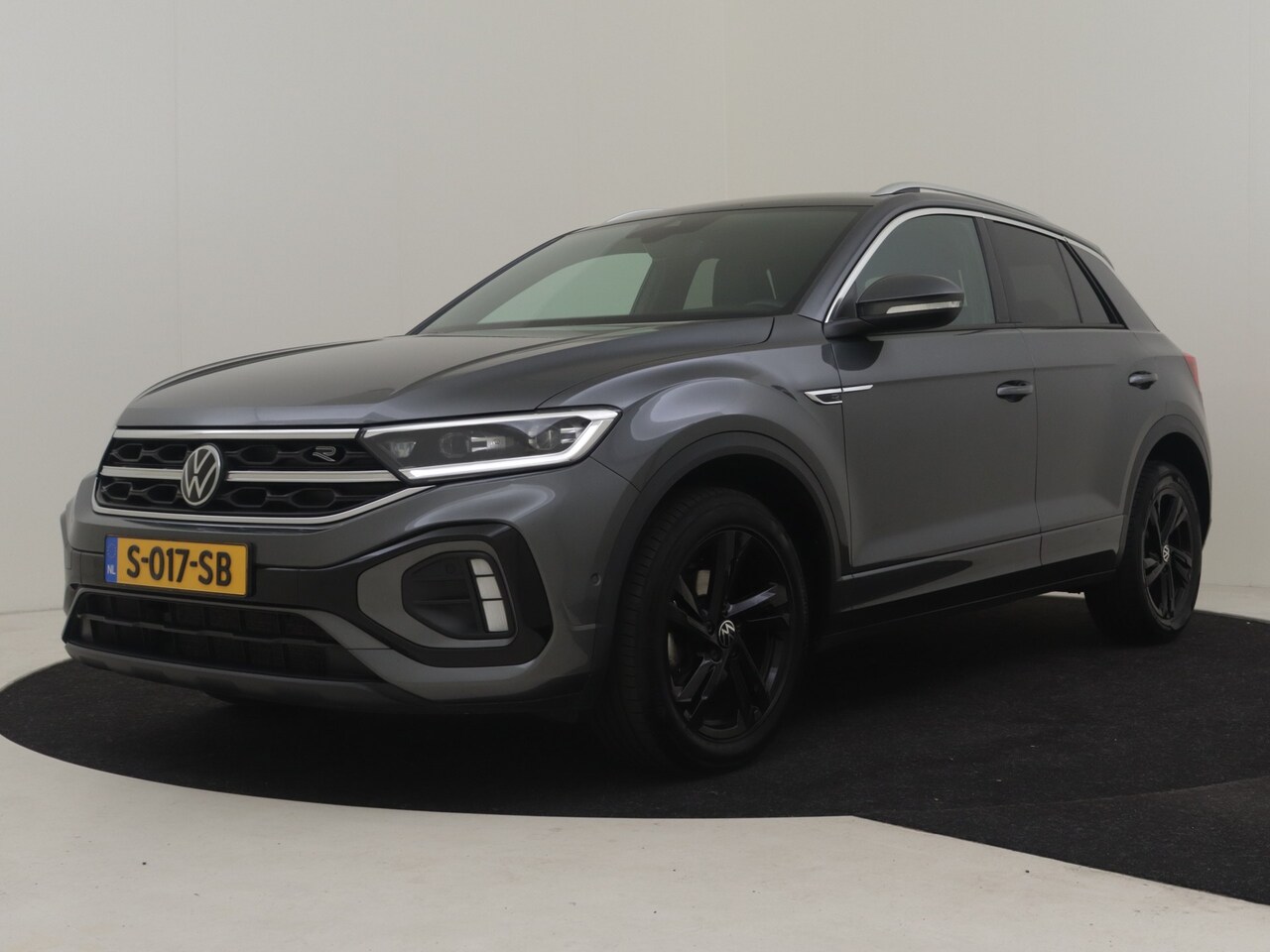 Volkswagen T-Roc - 1.0 TSI R-Line Business | 1e eigenaar | Achteruitrijcamera | Martix-LED | Cruise contr ada - AutoWereld.nl