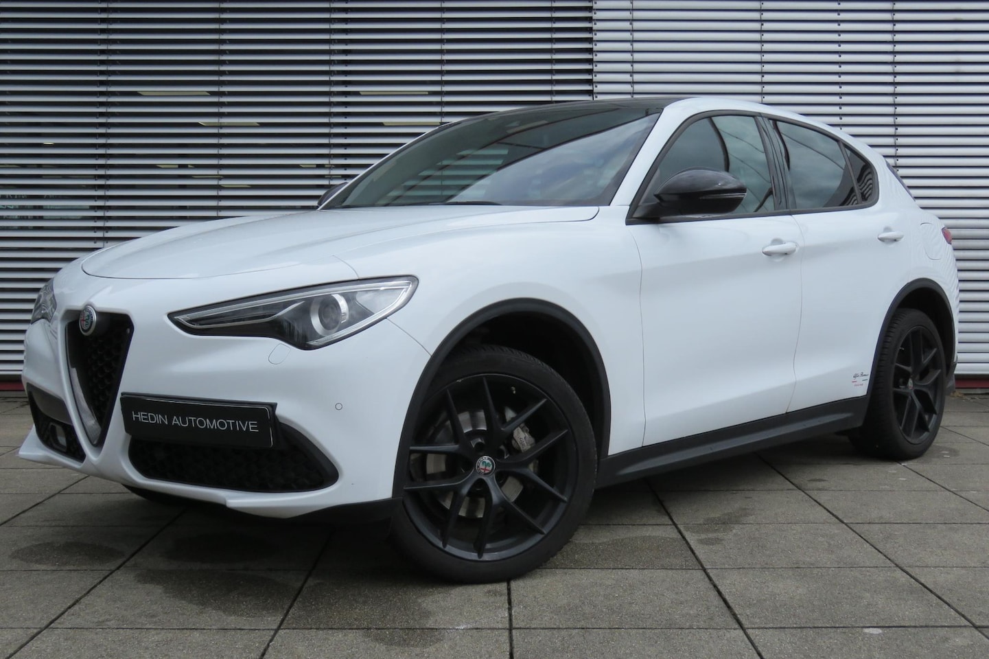 Alfa Romeo Stelvio - 2.0 T AWD B-Tech | All Season Banden | Apple Carplay/Android Auto | Afneembare Trekhaak | - AutoWereld.nl