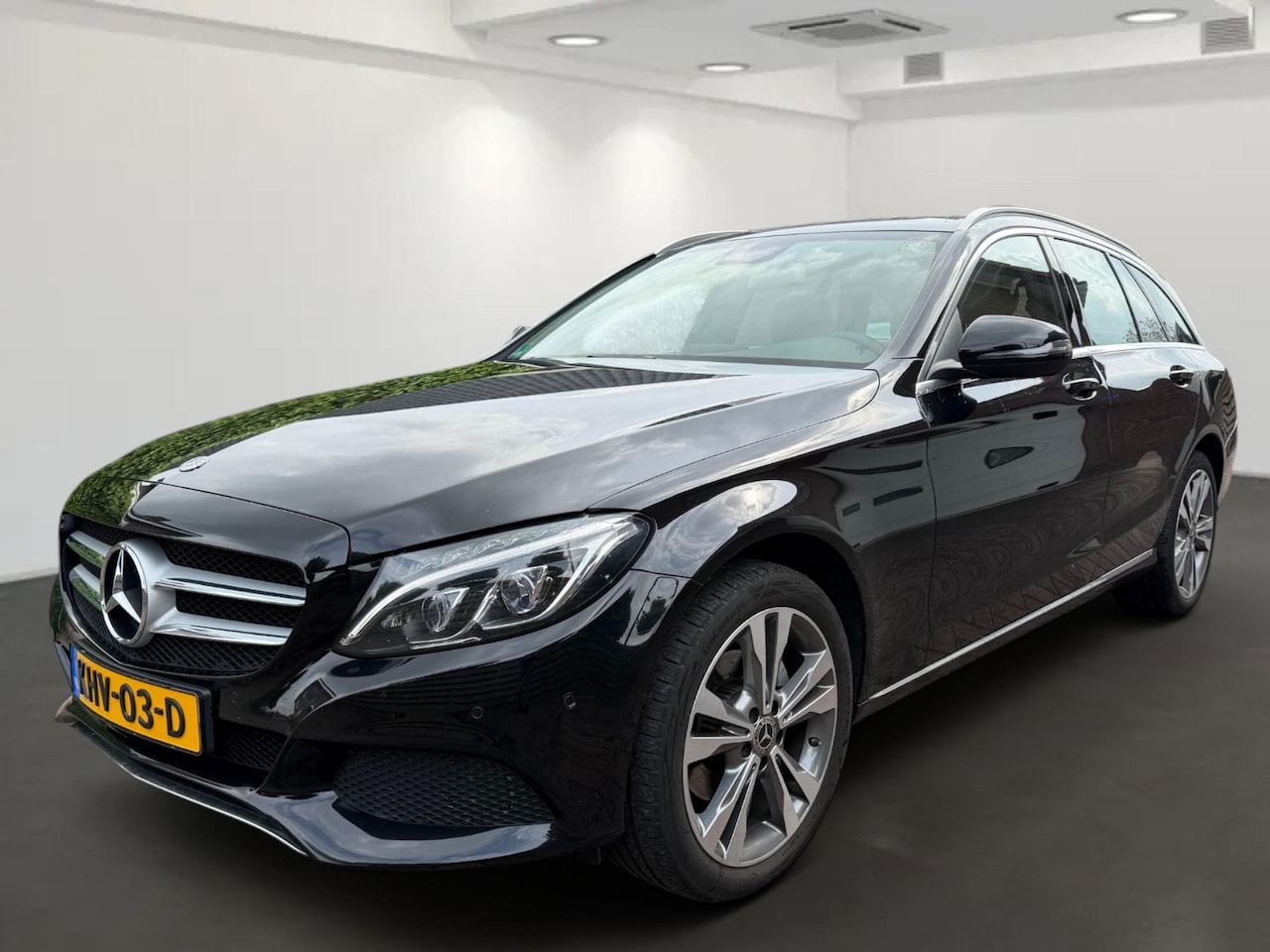 Mercedes-Benz C-klasse - 200 4MATIC Premium Plus Pack Pano-Trekhaak - AutoWereld.nl
