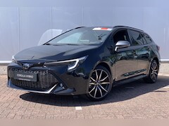Toyota Corolla Touring Sports - Hybrid 140 GR Sport / Stoel verwarming / Camera / Apple Carplay /