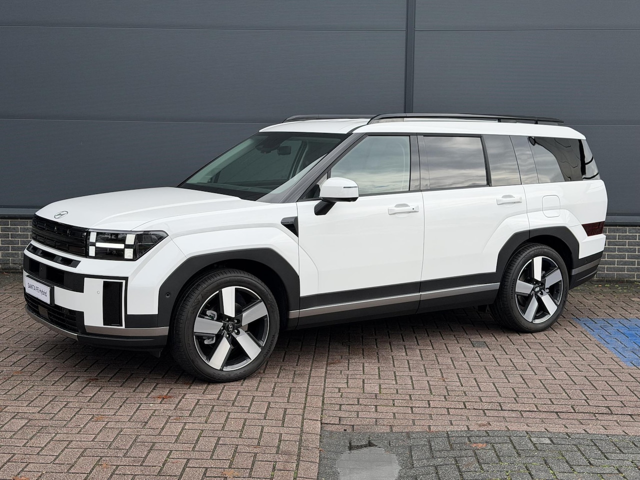 Hyundai Santa Fe - 1.6 T-GDI HEV Premium 7p / Nieuw op Voorraad / Ledere Bekleding / 7 Persoons / Vol Uitgeru - AutoWereld.nl