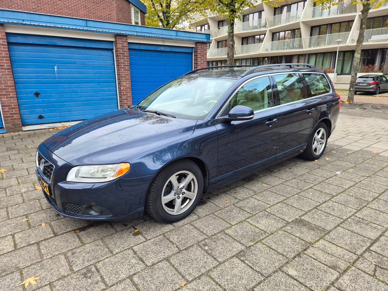 Volvo V70 - 1.6 D2 84kw Summum Leder Cruise Ocean Blue - AutoWereld.nl