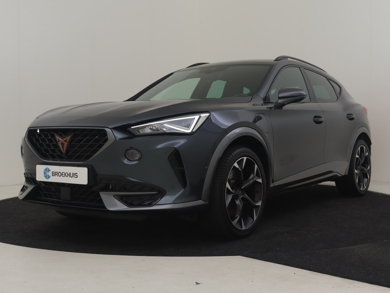 CUPRA Formentor - VZ e-Hybrid | Trekhaak uitklapbaar | Achteruitrijcamera | Stoel/stuurverw | Keyless | Crui - AutoWereld.nl