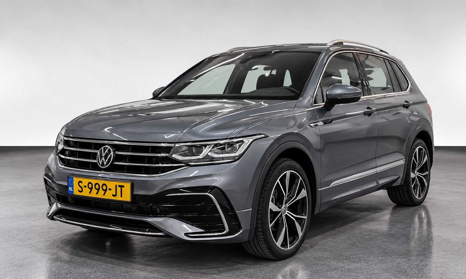 Volkswagen Tiguan Allspace - 1.5 TSI R-Line | Apple Carplay/Android Auto|telefoonintegratie premium | Armsteun achter | - AutoWereld.nl