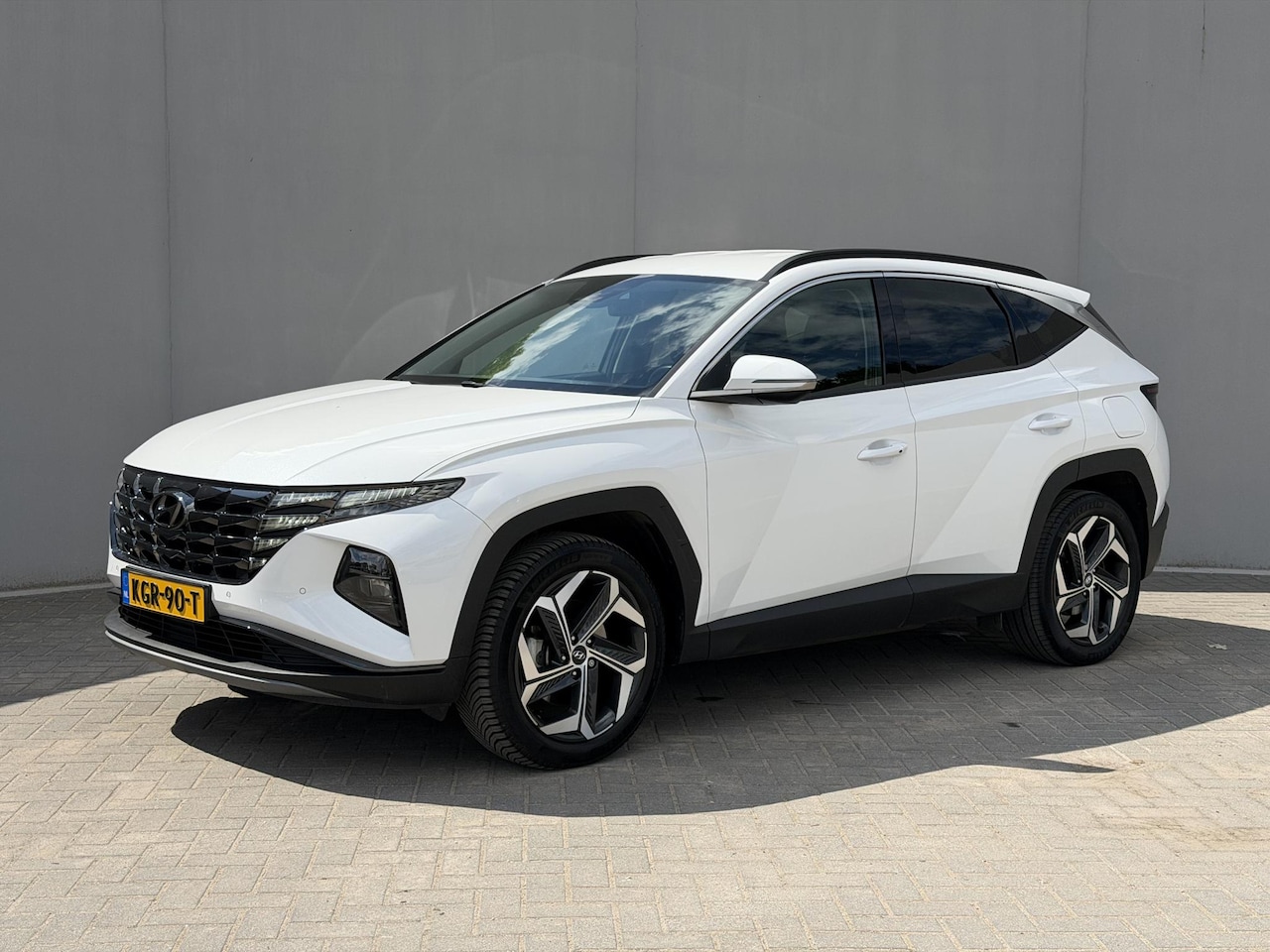 Hyundai Tucson - 1.6 T-GDI PHEV Comfort Smart 4WD / Fabrieksgarantie tot 1-2028 / Volledig Onderhouden / Na - AutoWereld.nl