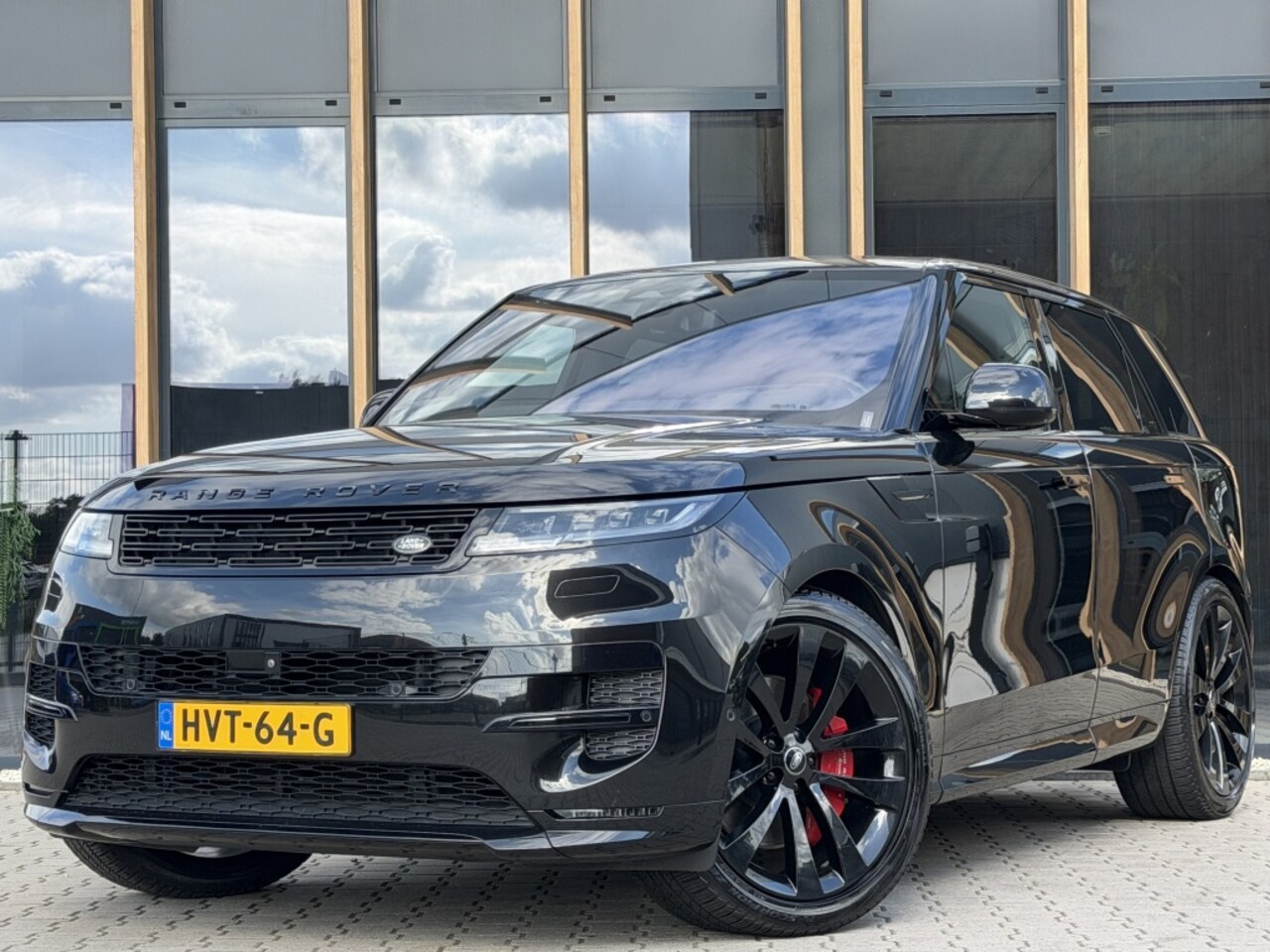 Land Rover Range Rover Sport - P530 First Edition | V8 531PK | BTW | Massage | 23 inch | Black Pack | - AutoWereld.nl