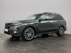 BMW X7 - xDrive40i M-Sport Pro | Head up | Panoramadak | Soft--close | Harman Kardon | Driving Assi