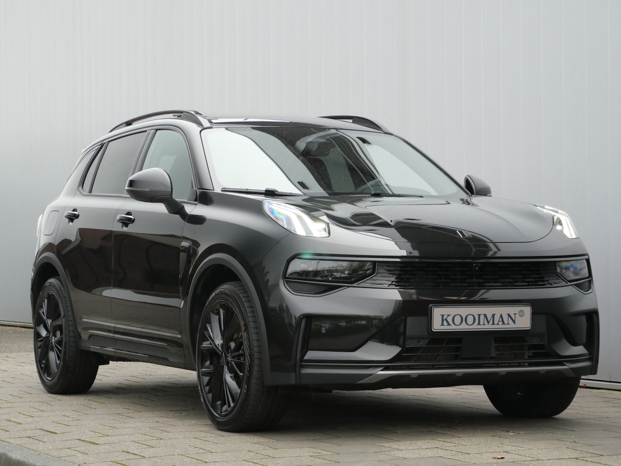 Lynk & Co 01 - 1.5 More PHEV 276 Pk Automaat Navi / DAB / Leer / Camera / Pano-dak / 20 inch / Apple Carp - AutoWereld.nl