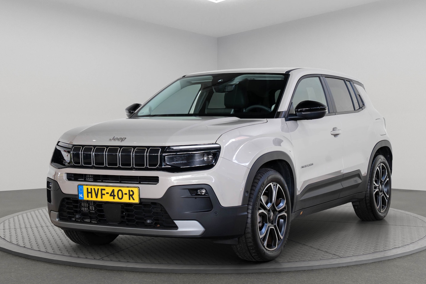 Jeep Avenger - 1.2 e-Hybrid Summit | Navigatie | Camera | Elektrische Achterklep | Keyless | Parkeersenso - AutoWereld.nl