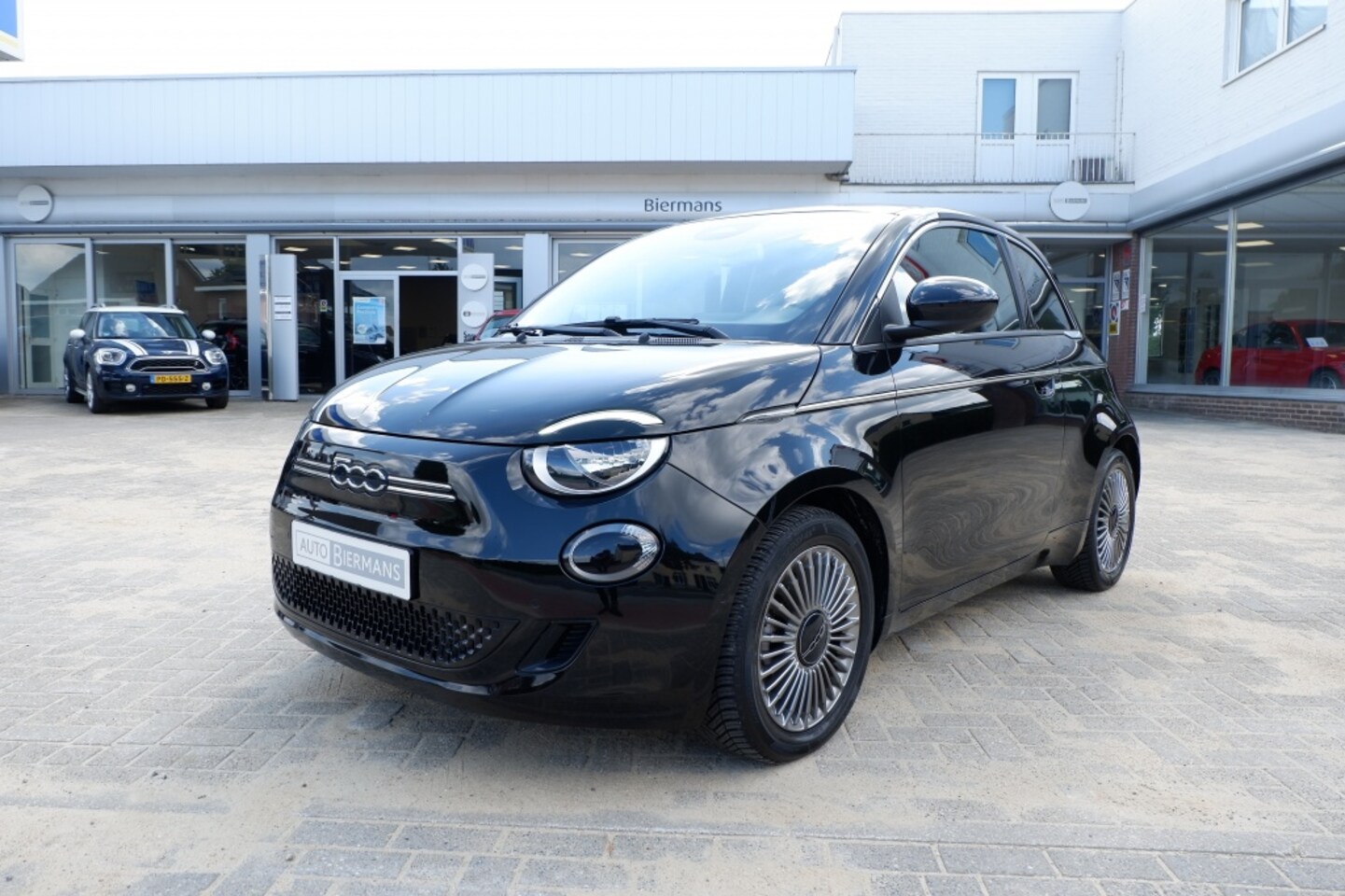 Fiat 500e - 42 kWh Urban / INCL. 12mnd BOVAG - AutoWereld.nl
