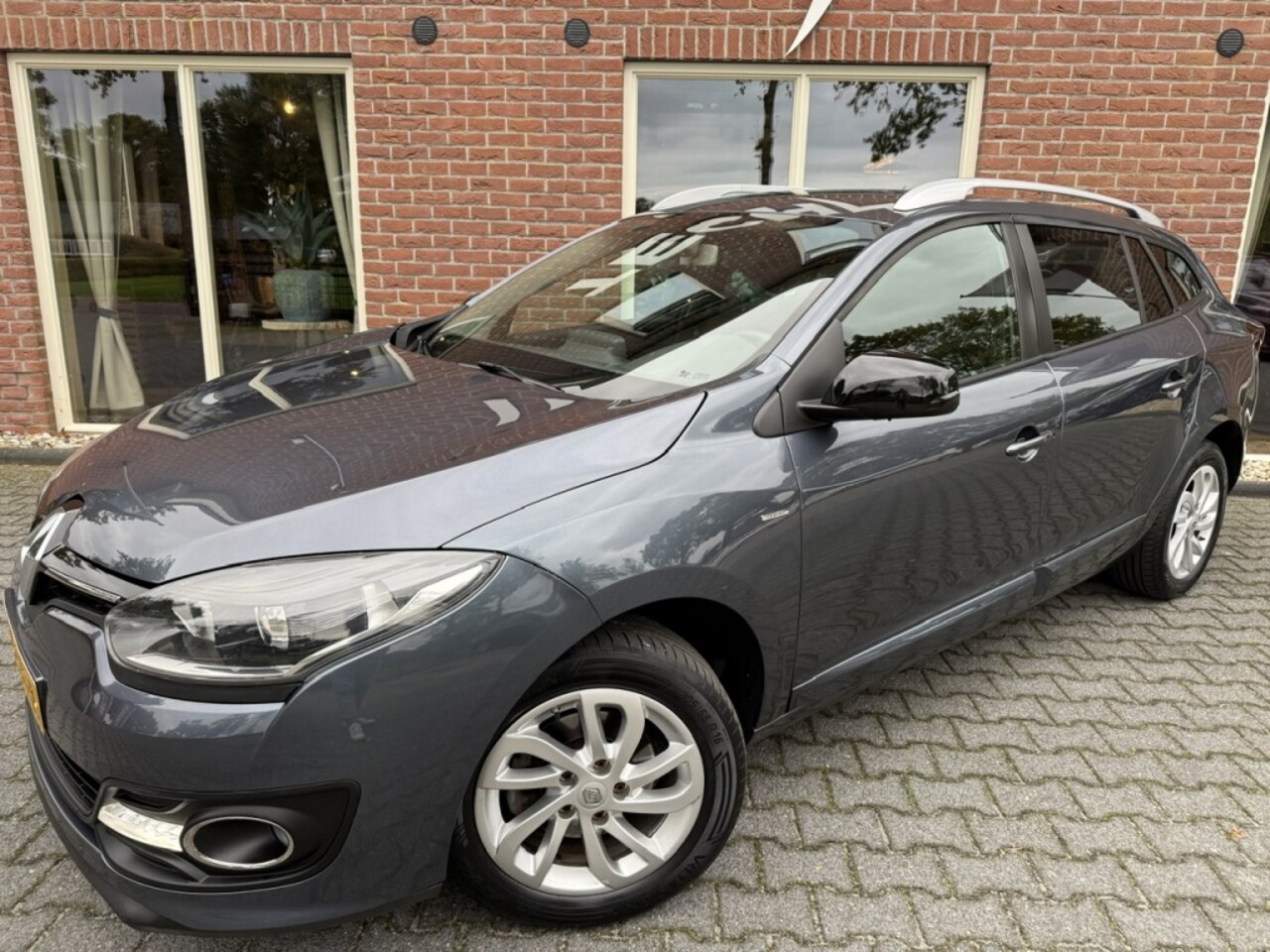 Renault Mégane Estate - 1.2 TCe Limited TREKHAAK / NAVI / CLIMA / CRUISE / LMV / ELEK.PAKKET - AutoWereld.nl