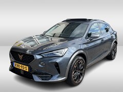 CUPRA Formentor - 1.4 e-Hybrid VZ Black Edition / AUTOMAAT/ 245 PK/ PANO/ LEER/ TREKHAAK/ PARK.SENSOR. + 360