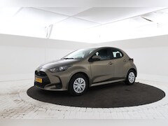 Toyota Yaris - 1.5 VVT-i Active 5 Deurs Navigatie, Airco